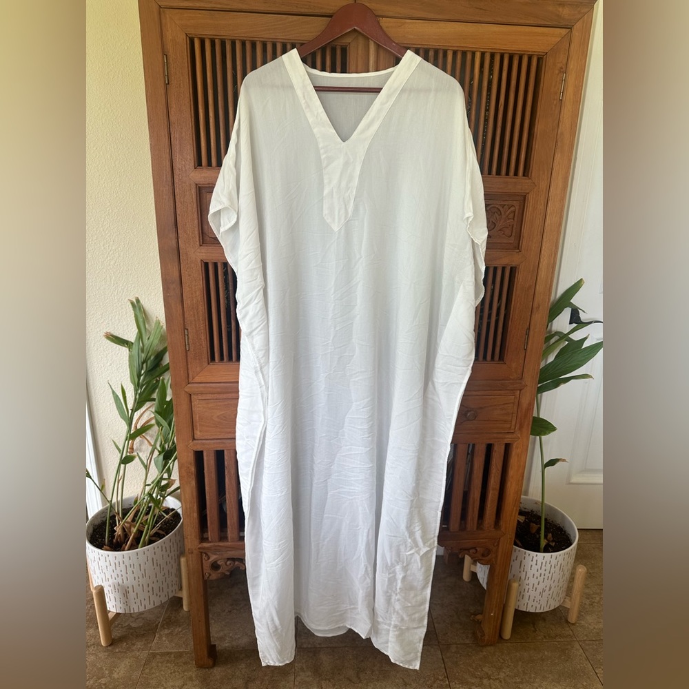 White Minimalist Cotton Kaftan